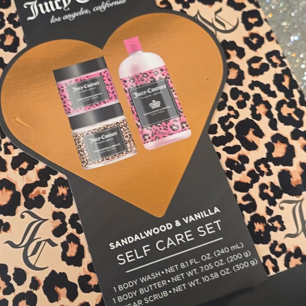 Juicy Couture Sandalwood & Vanilla Self Care Set - Picture 4 of 6